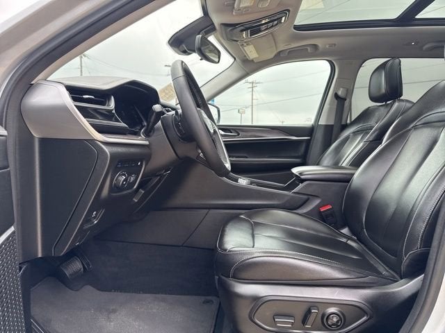 Used 2024 Jeep Grand Cherokee 4xe with VIN 1C4RJYB6XRC710488 for sale in Whitesboro, TX