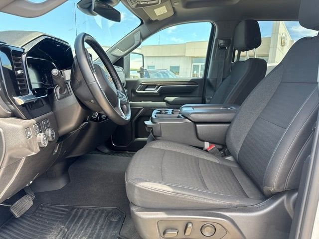 2025 Chevrolet Silverado 3500 HD LT
