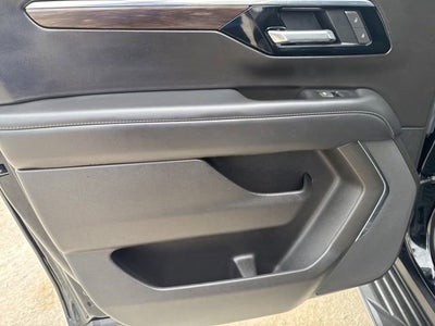 2025 Chevrolet Suburban LS