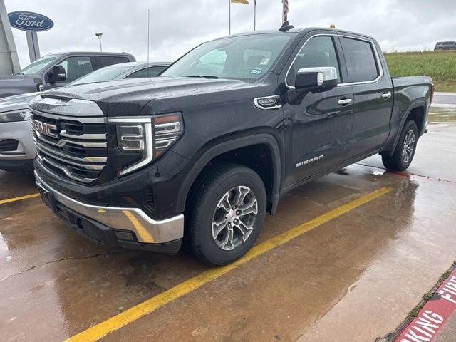 2026 GMC Sierra 4WD Crew Cab Standard Box SLT's photo