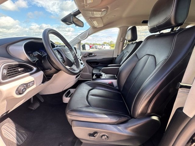 Used 2024 Chrysler Pacifica Touring L with VIN 2C4RC1BG3RR187106 for sale in Whitesboro, TX