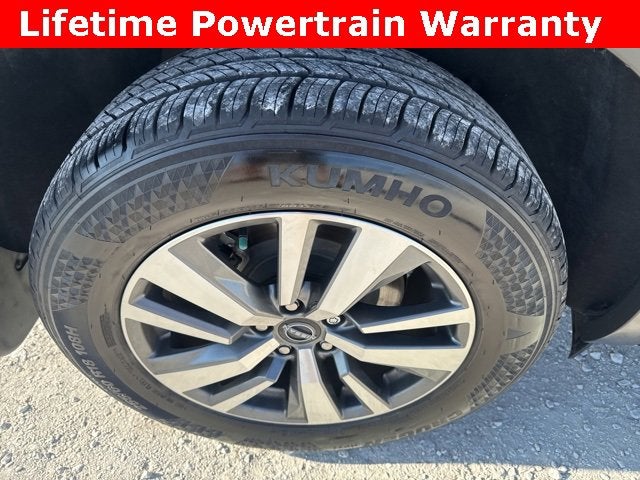 2024 Nissan Pathfinder SL