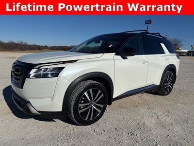 2023 Nissan Pathfinder Platinum