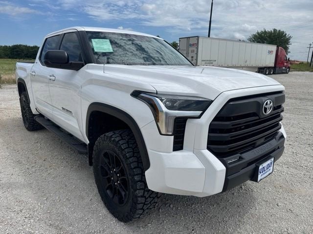 2024 Toyota Tundra 4WD SR5