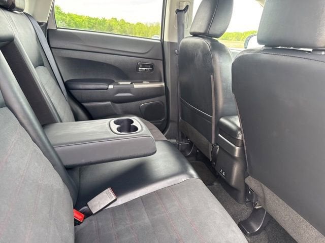 2025 Mitsubishi Outlander Sport S