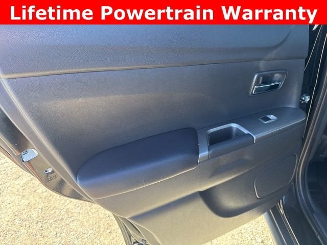 2025 Mitsubishi Outlander Sport S