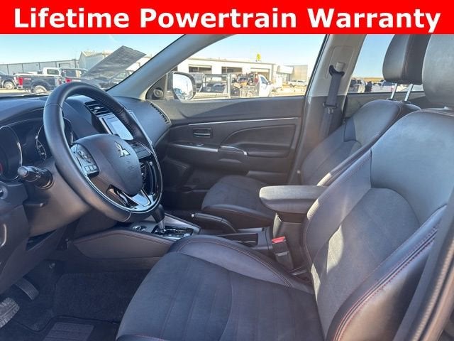 2025 Mitsubishi Outlander Sport S