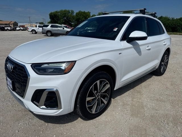 2024 Audi Q5 45 Premium Plus's photo