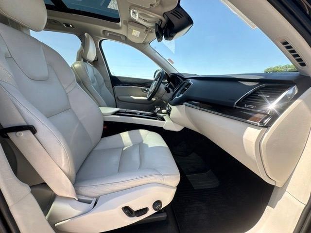 2018 Volvo XC90 Momentum