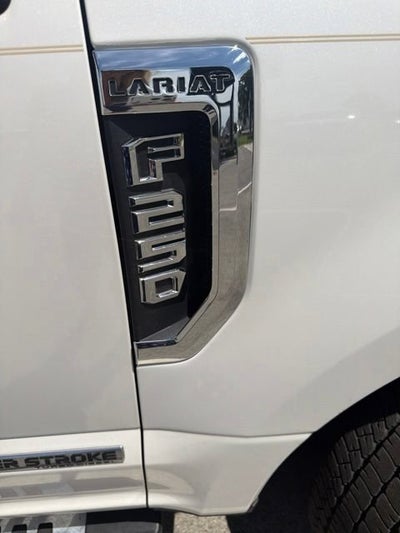 2017 Ford Super Duty F-250 SRW Lariat