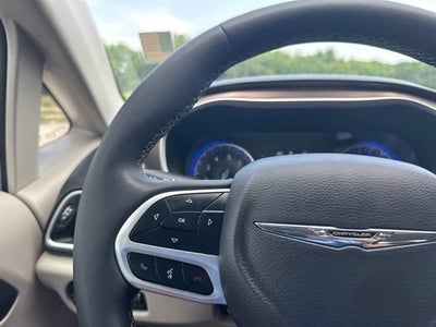 2024 Chrysler Voyager LX