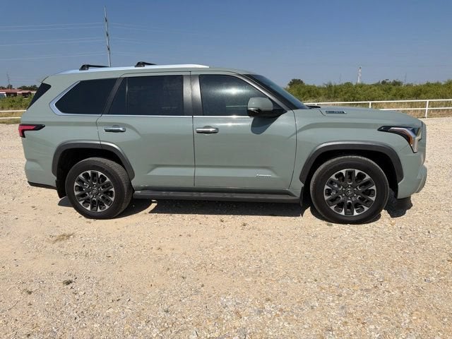 2025 Toyota Sequoia SR5