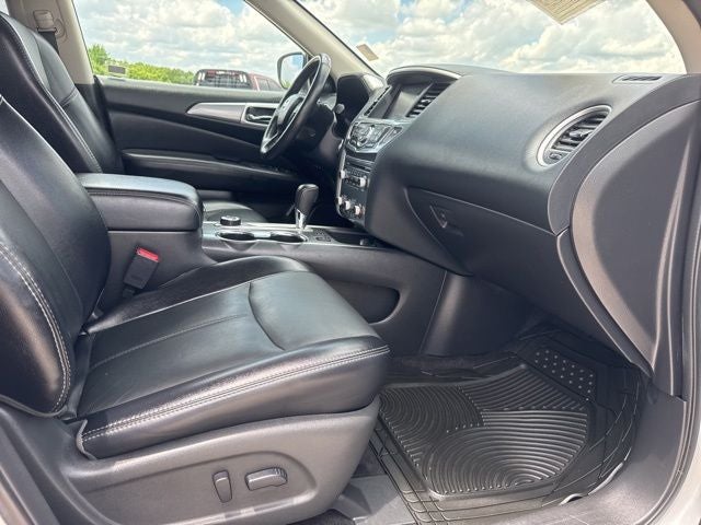 2020 Nissan Pathfinder SL
