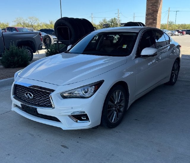 2023 INFINITI Q50 LUXE