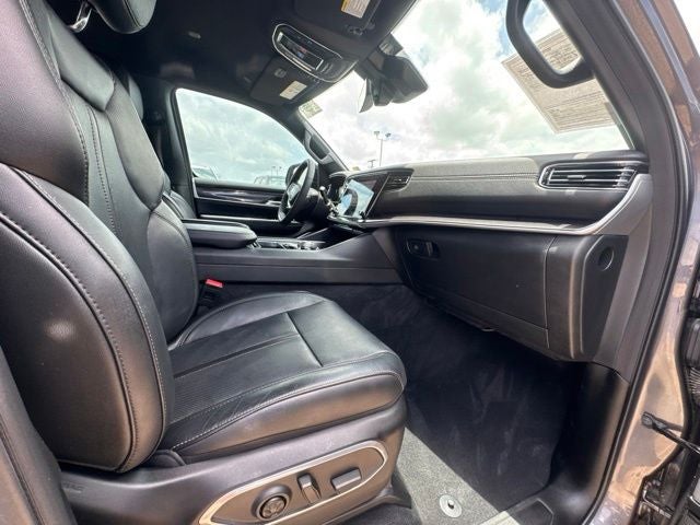 2024 Jeep Wagoneer Base