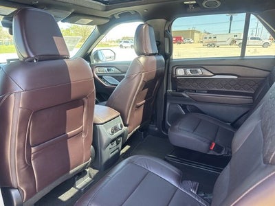 2025 Ford Explorer Platinum