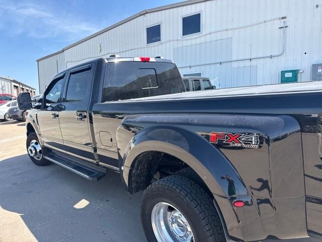 2022 Ford F-350SD Lariat