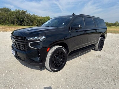 2023 Chevrolet Suburban LT