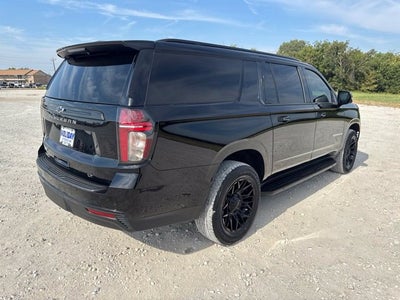 2023 Chevrolet Suburban LT
