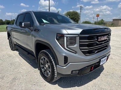 2025 GMC Sierra 1500 AT4