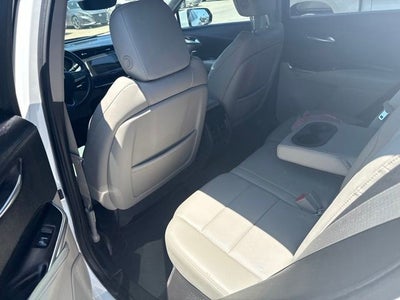 2022 Cadillac XT4 Premium Luxury