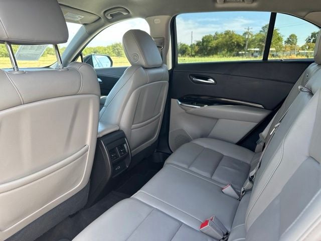 2022 Cadillac XT4 Premium Luxury