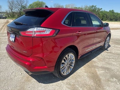 2022 Ford Edge Titanium