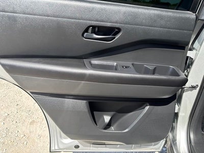 2024 Nissan Pathfinder S