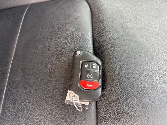 2022 Jeep Gladiator Overland 4x4