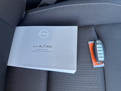 2025 Nissan Altima SV FWD