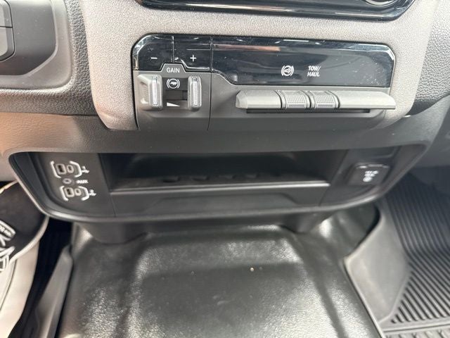 2026 RAM 3500 Tradesman Crew Cab 4x4 8' Box