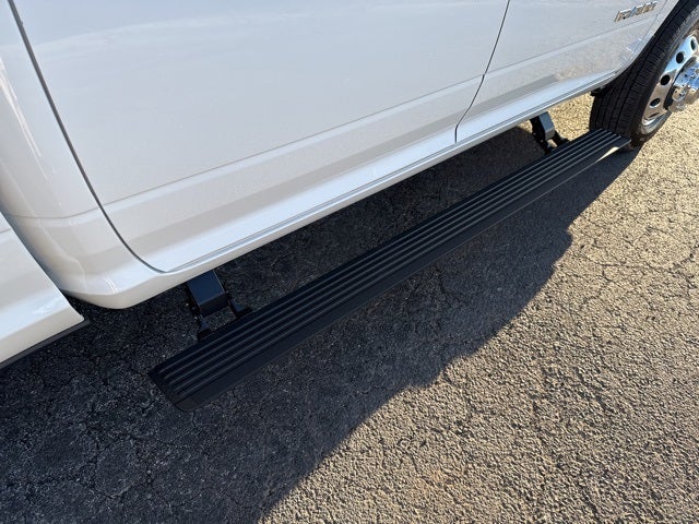 2025 RAM 3500 Laramie Crew Cab 4x4 8' Box