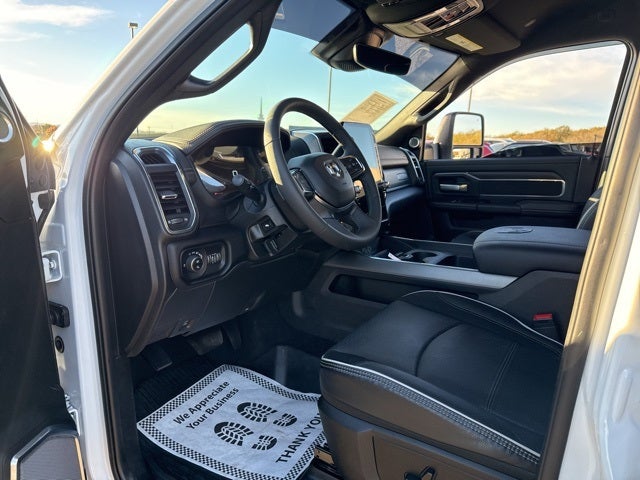 2025 RAM 3500 Laramie Crew Cab 4x4 8' Box