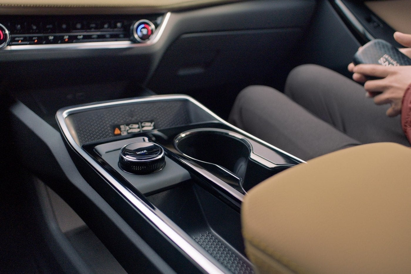 Center console and drive selector inside a Chevrolet Equinox